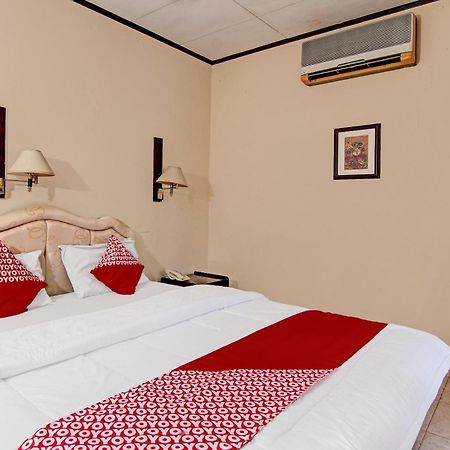 Oyo 92330 Hotel Rindu Sempadan Near Taman Wisata Rindu Sempadan Pekanbaru Exteriér fotografie