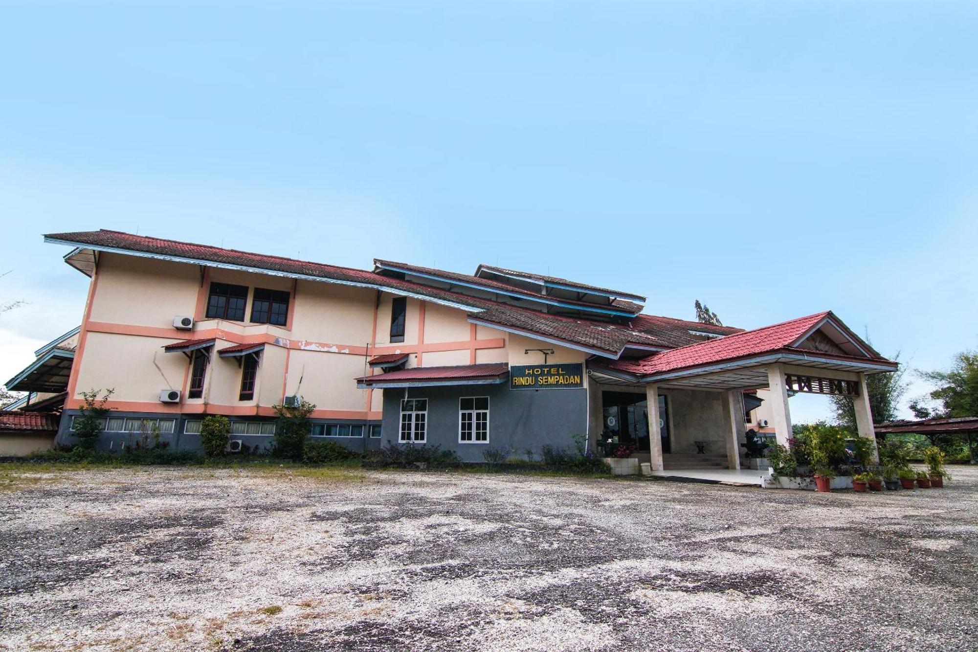 Oyo 92330 Hotel Rindu Sempadan Near Taman Wisata Rindu Sempadan Pekanbaru Exteriér fotografie