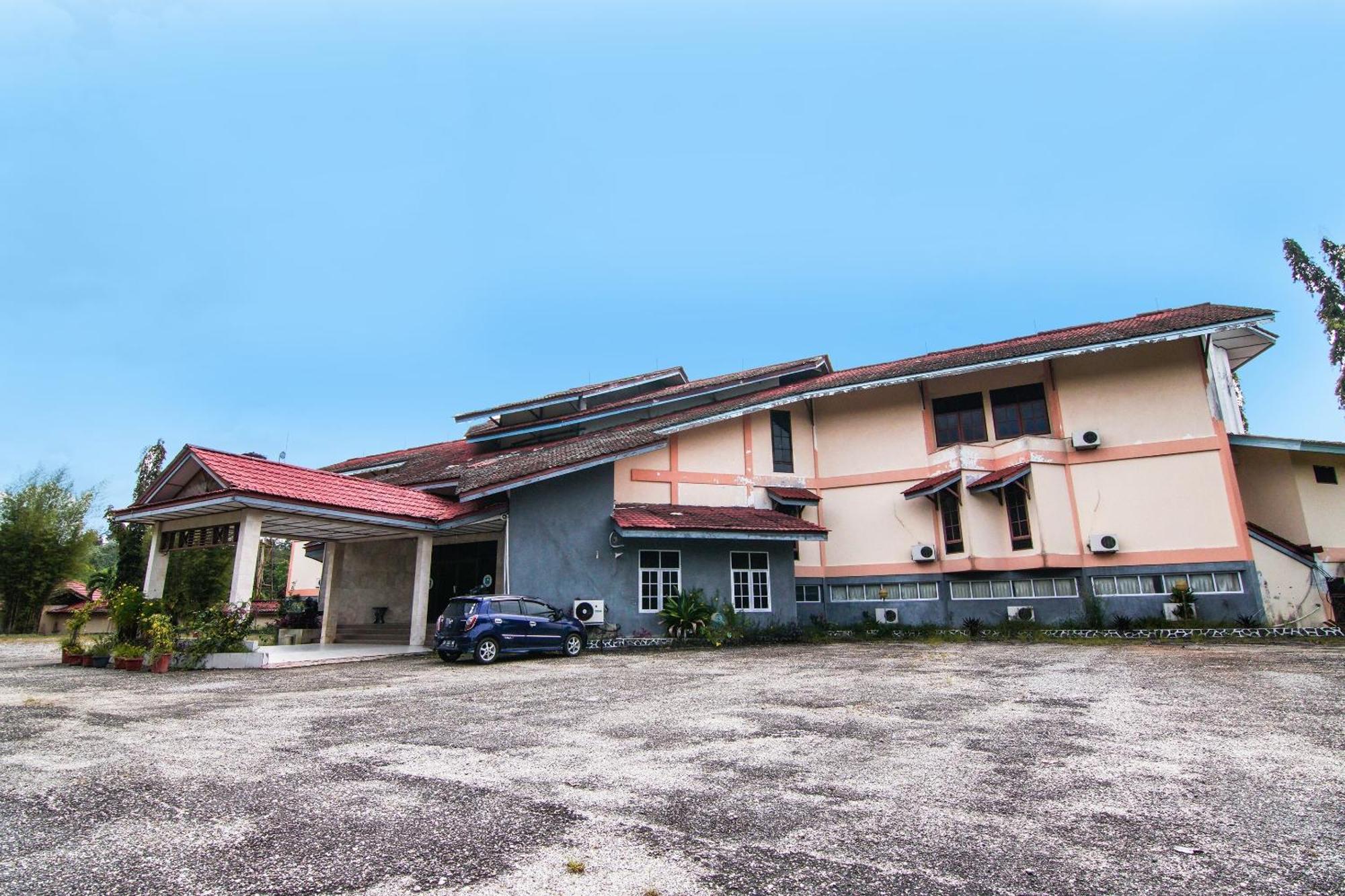 Oyo 92330 Hotel Rindu Sempadan Near Taman Wisata Rindu Sempadan Pekanbaru Exteriér fotografie